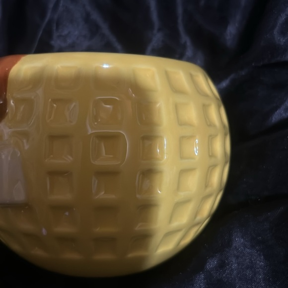 Stranger Things Butter & Maple Syrup Waffle Mug (New) - Picture 6 of 10